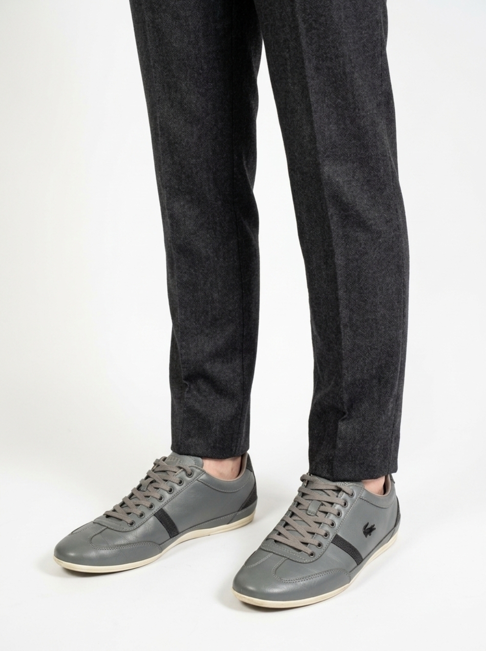 LACOSTE MEN'S GREY LEATHER CASUAL SNEAKERS SIZE 9